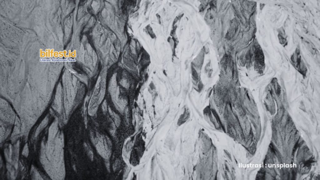 Sesuatu yang Perlu Dipertahankan dari Masa Lalu