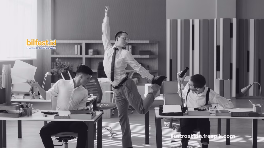 Masuk Sebagai Pegawai Baru dan Dipandang Sebagai Ancaman? Intip Potret Dinamika Sosial di Tempat Kerja yang Wajib Diketahui