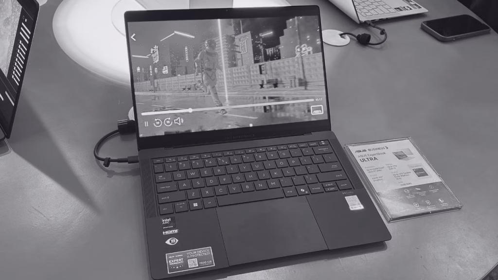 ASUS ExpertBook Ultra, Laptop AI Kolaborasi ASUS, Intel, dan Microsoft