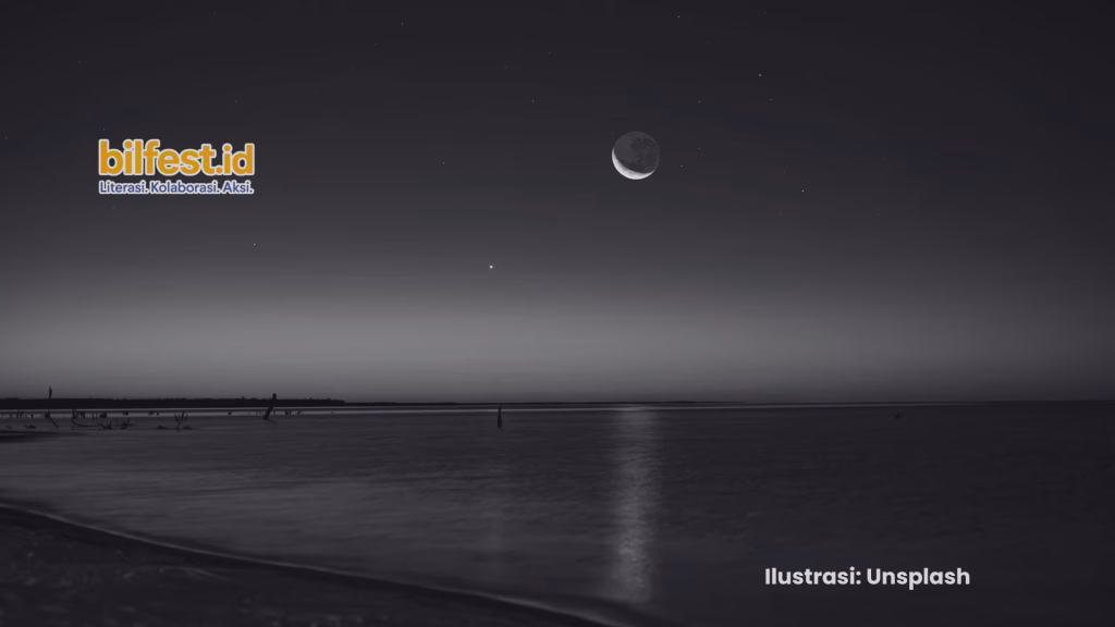 Sampan Senyum dan Mata Bulan Sabit dan Puisi Lainnya