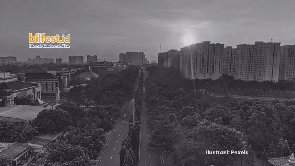 Sebuah Kisah tentang Senja di Dada Jakarta